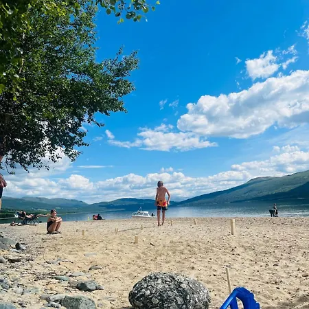 New In Beautiful Surroundings